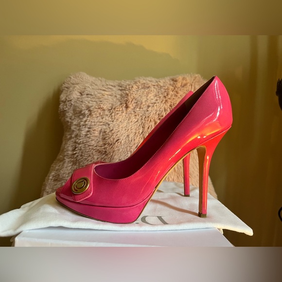 Christian Dior NWT VINTAGE Fuchsia Patent Leather Platform Dior Logo Heels 💕 - Picture 5 of 14